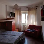 Checchi House * روما