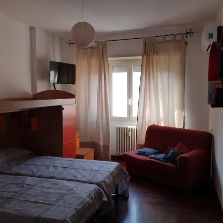 Checchi House * Roma
