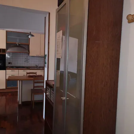 Checchi House * Roma