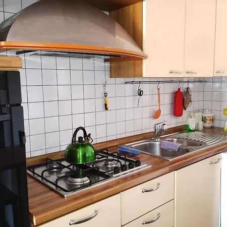 Checchi House * Рим