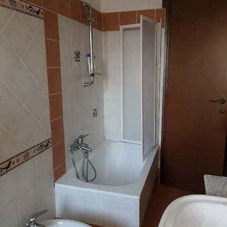 Апартаменты Checchi House *