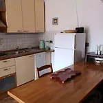 Lejlighed Checchi House